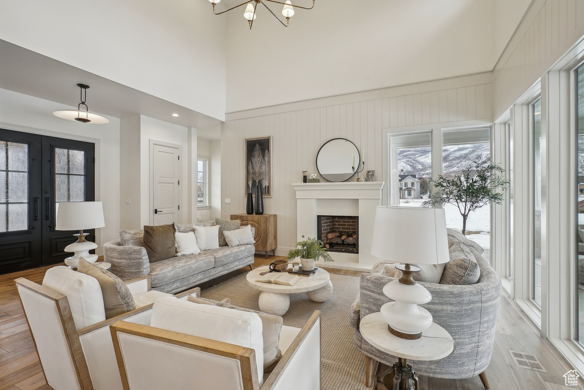 SADDLE RIDGE - Residential