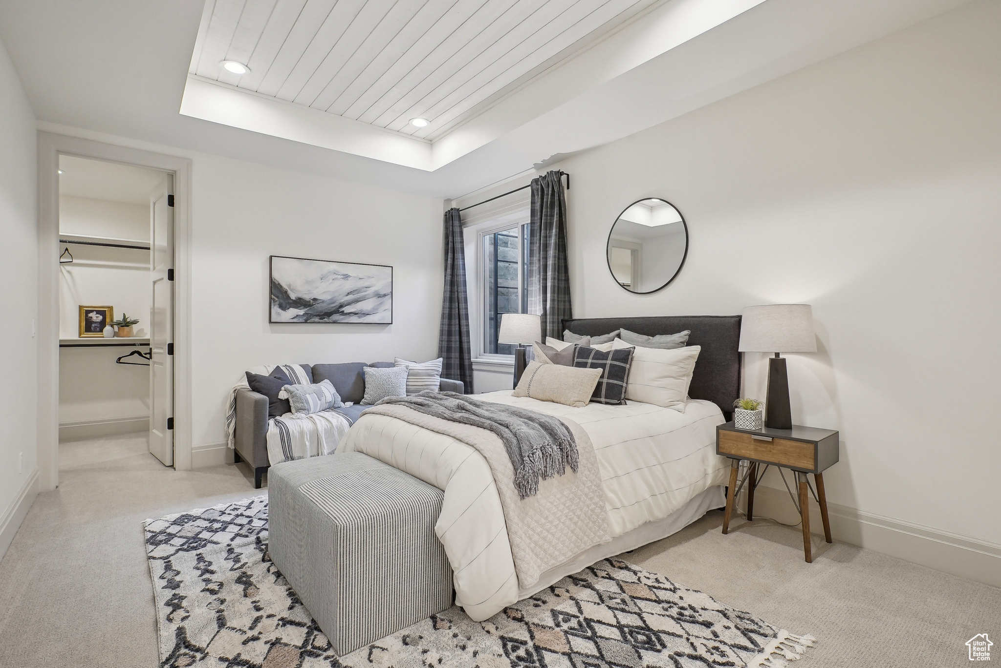 SADDLE RIDGE - Residential