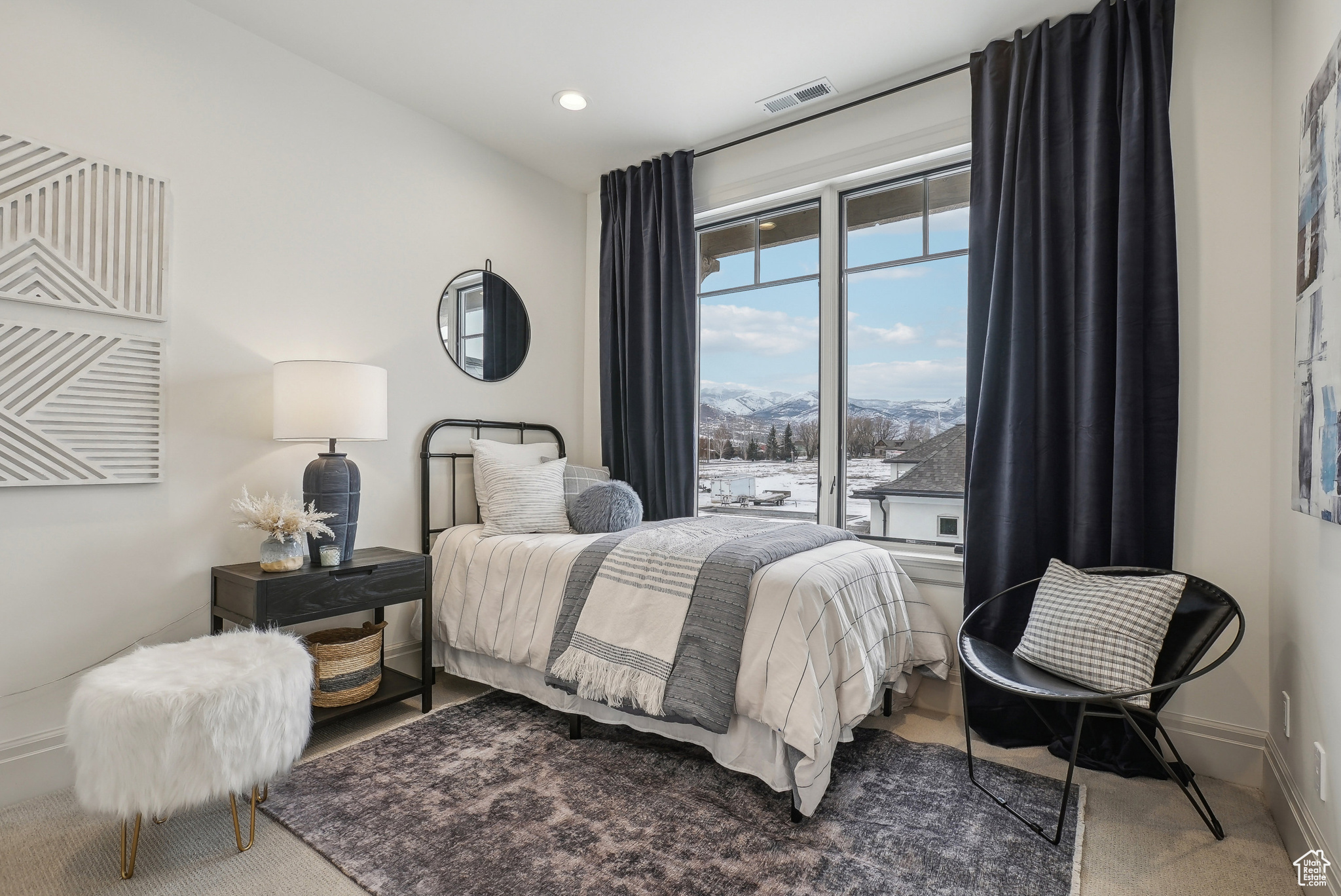 SADDLE RIDGE - Residential