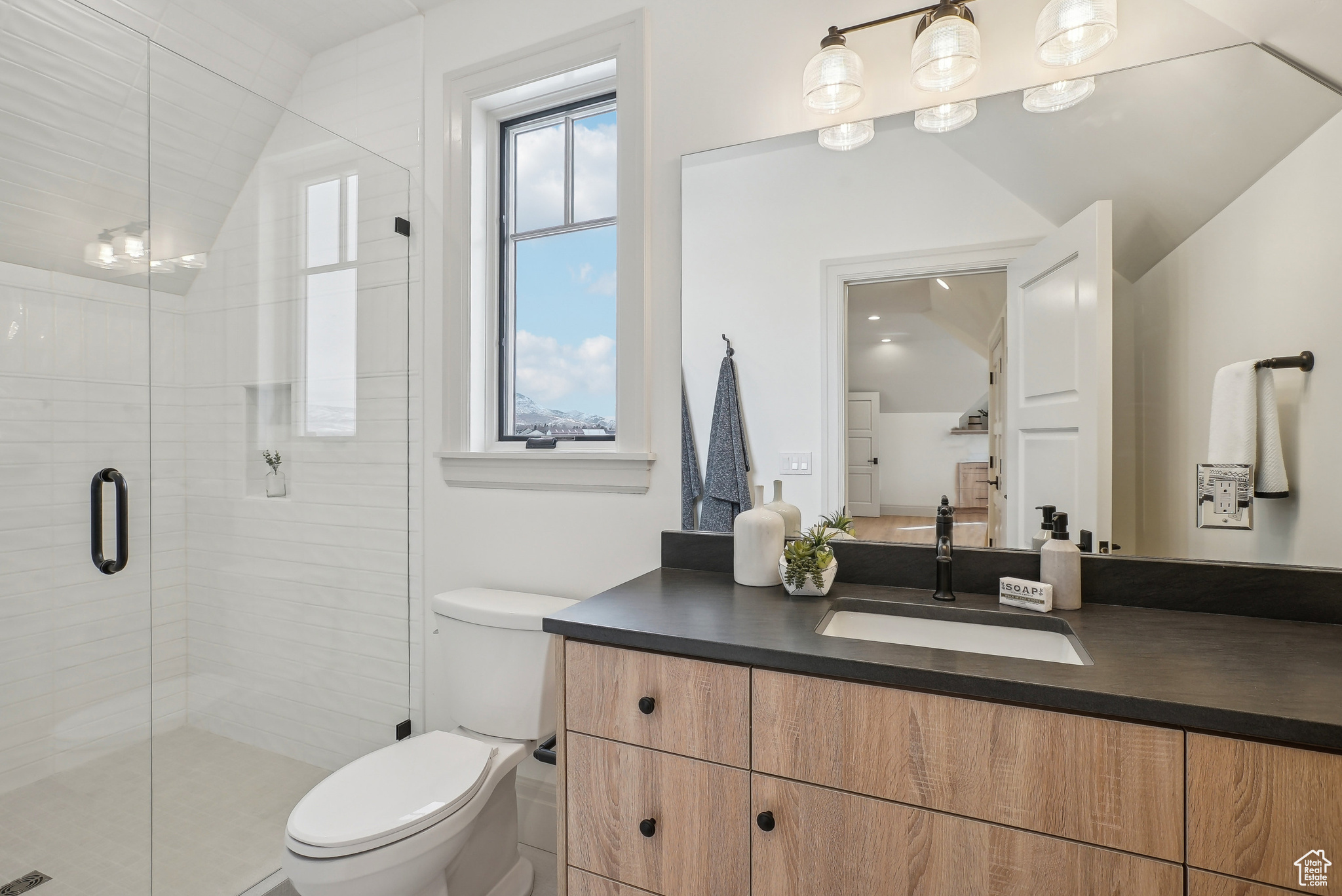 SADDLE RIDGE - Residential