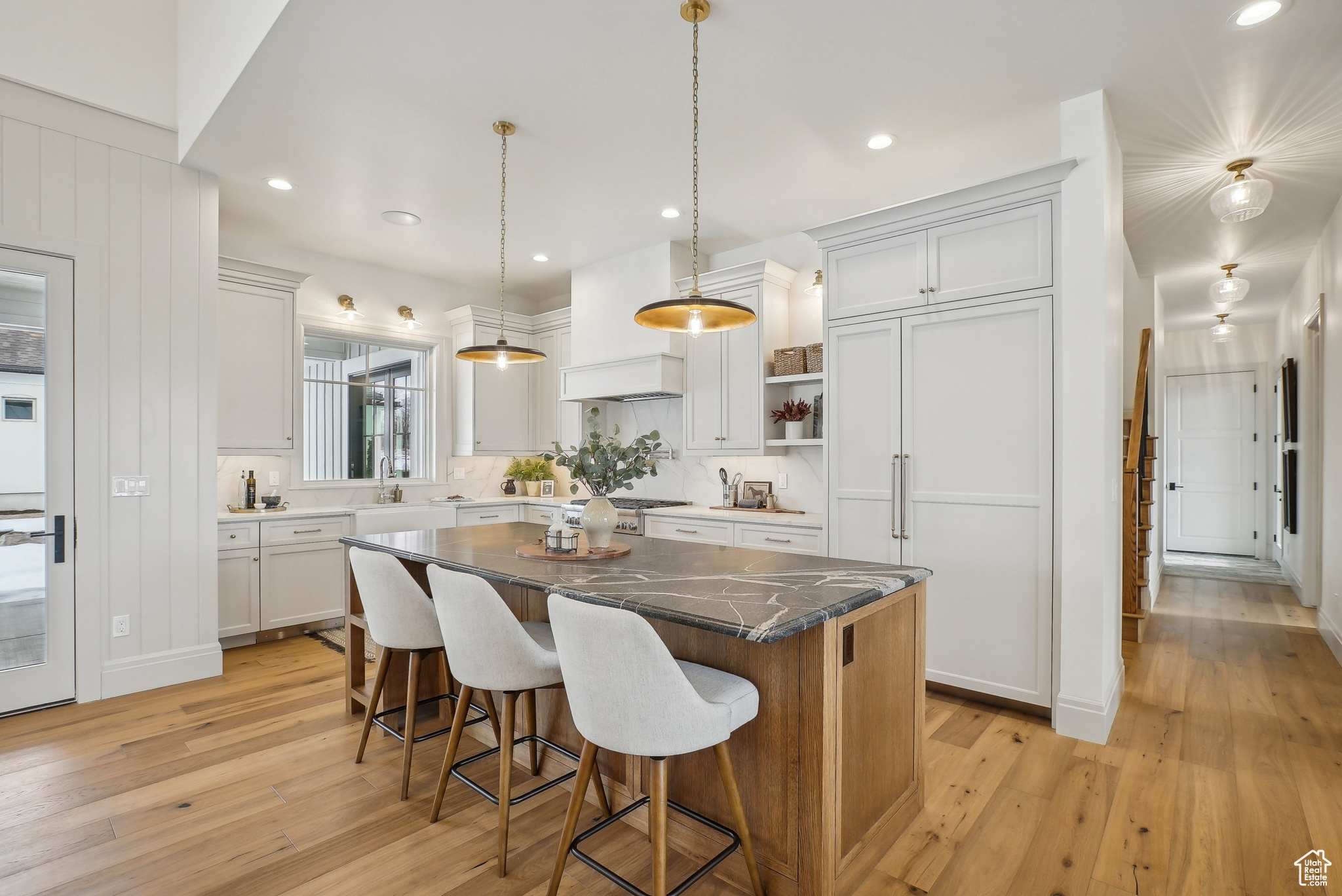 SADDLE RIDGE - Residential