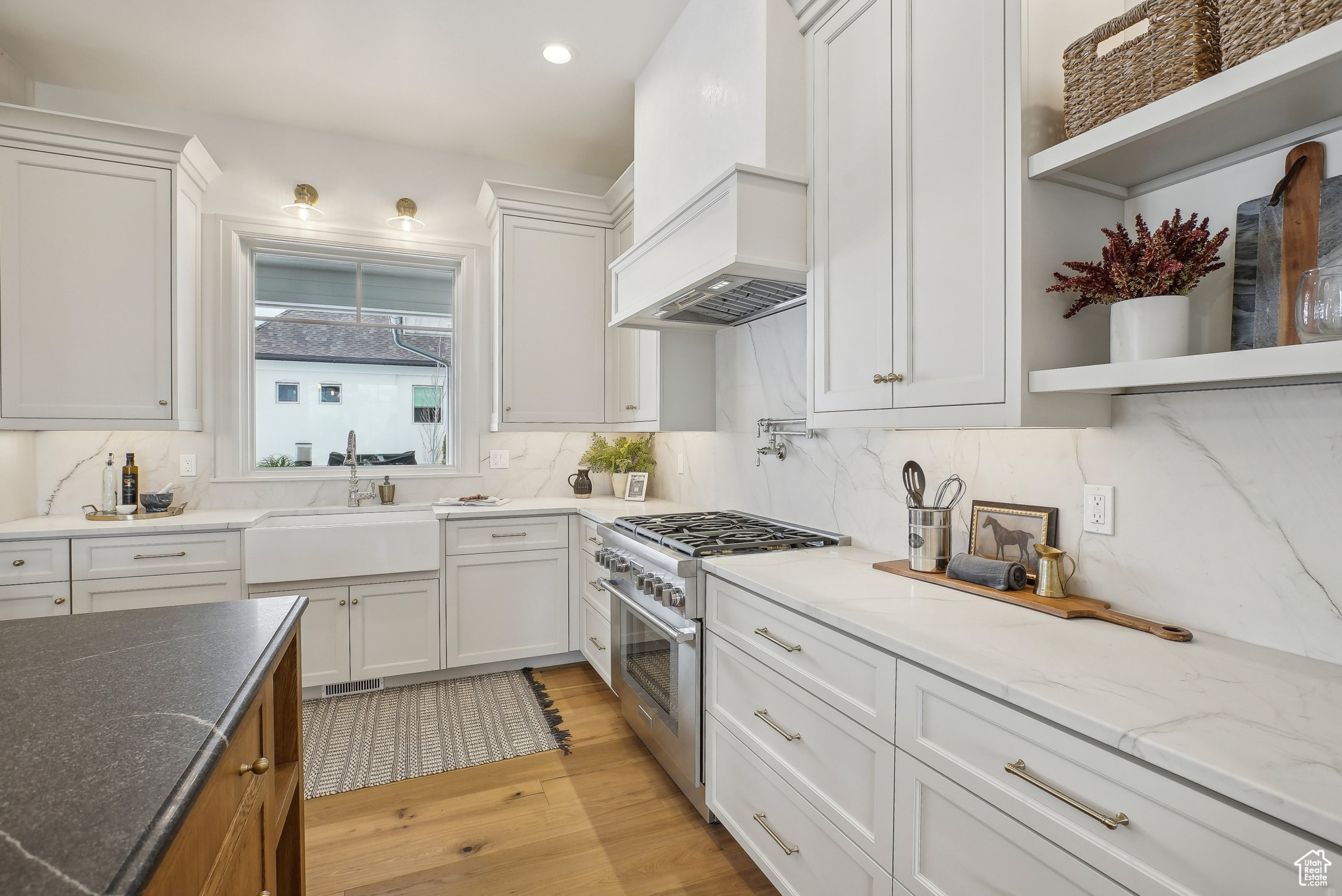SADDLE RIDGE - Residential