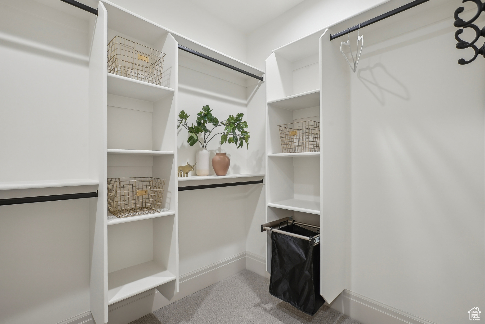 SADDLE RIDGE - Residential