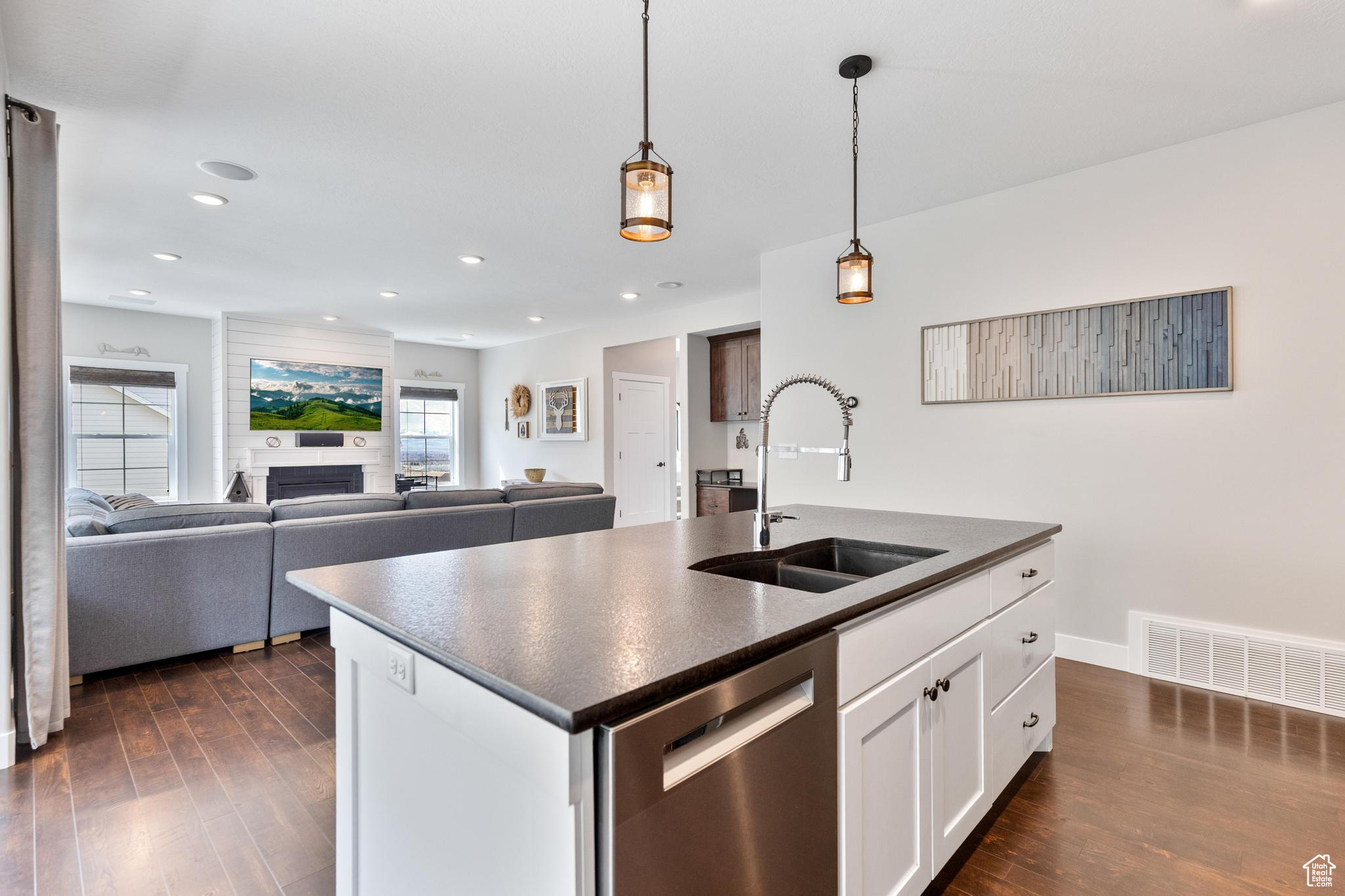 2584 N 2300, North Logan, Utah image 9