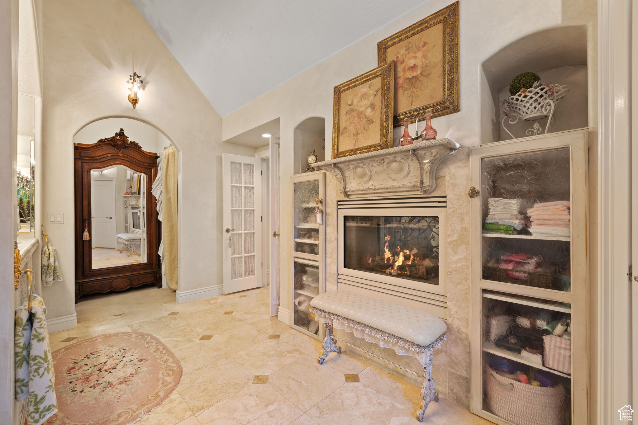 IVY GREEN LANE - Residential