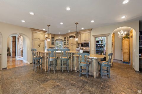 Tiny photo for 2238 E COTTONWOOD COVE LN, Cottonwood Heights, UT 84121 (MLS # 2117501)