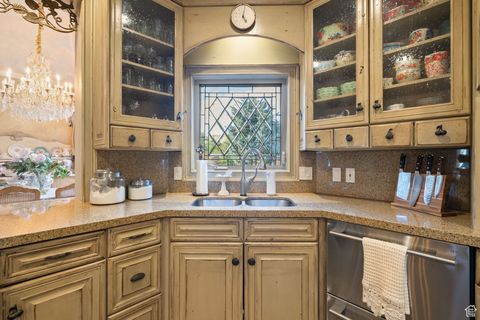 Tiny photo for 2238 E COTTONWOOD COVE LN, Cottonwood Heights, UT 84121 (MLS # 2117501)
