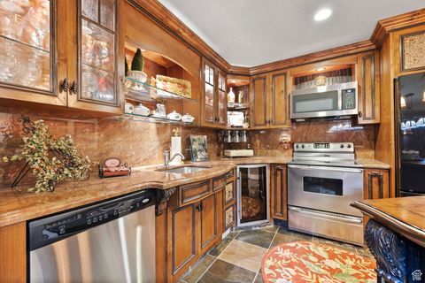 Tiny photo for 2238 E COTTONWOOD COVE LN, Cottonwood Heights, UT 84121 (MLS # 2117501)