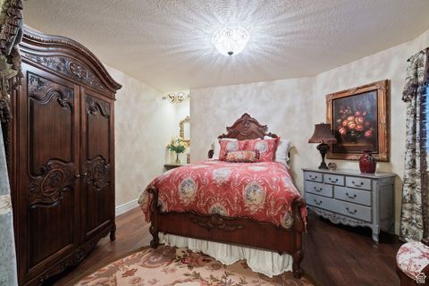 Tiny photo for 2238 E COTTONWOOD COVE LN, Cottonwood Heights, UT 84121 (MLS # 2117501)