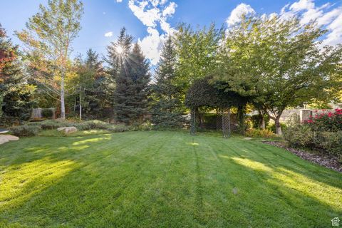 Tiny photo for 2238 E COTTONWOOD COVE LN, Cottonwood Heights, UT 84121 (MLS # 2117501)