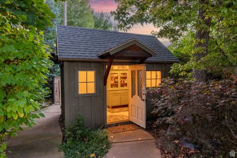 Tiny photo for 2238 E COTTONWOOD COVE LN, Cottonwood Heights, UT 84121 (MLS # 2117501)