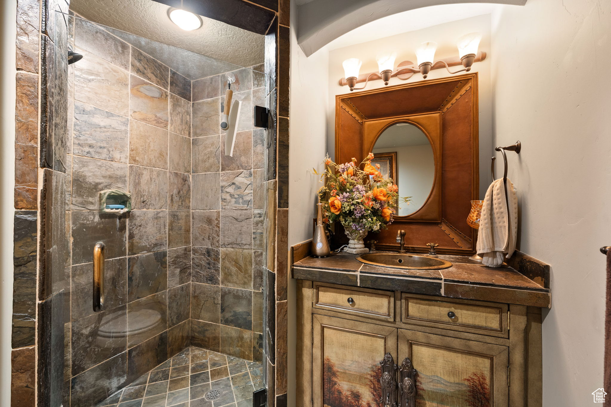 IVY GREEN LANE - Residential