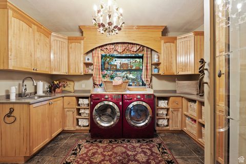 Tiny photo for 2238 E COTTONWOOD COVE LN, Cottonwood Heights, UT 84121 (MLS # 2117501)