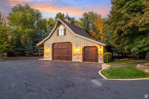 Tiny photo for 2238 E COTTONWOOD COVE LN, Cottonwood Heights, UT 84121 (MLS # 2117501)