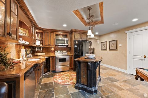 Tiny photo for 2238 E COTTONWOOD COVE LN, Cottonwood Heights, UT 84121 (MLS # 2117501)