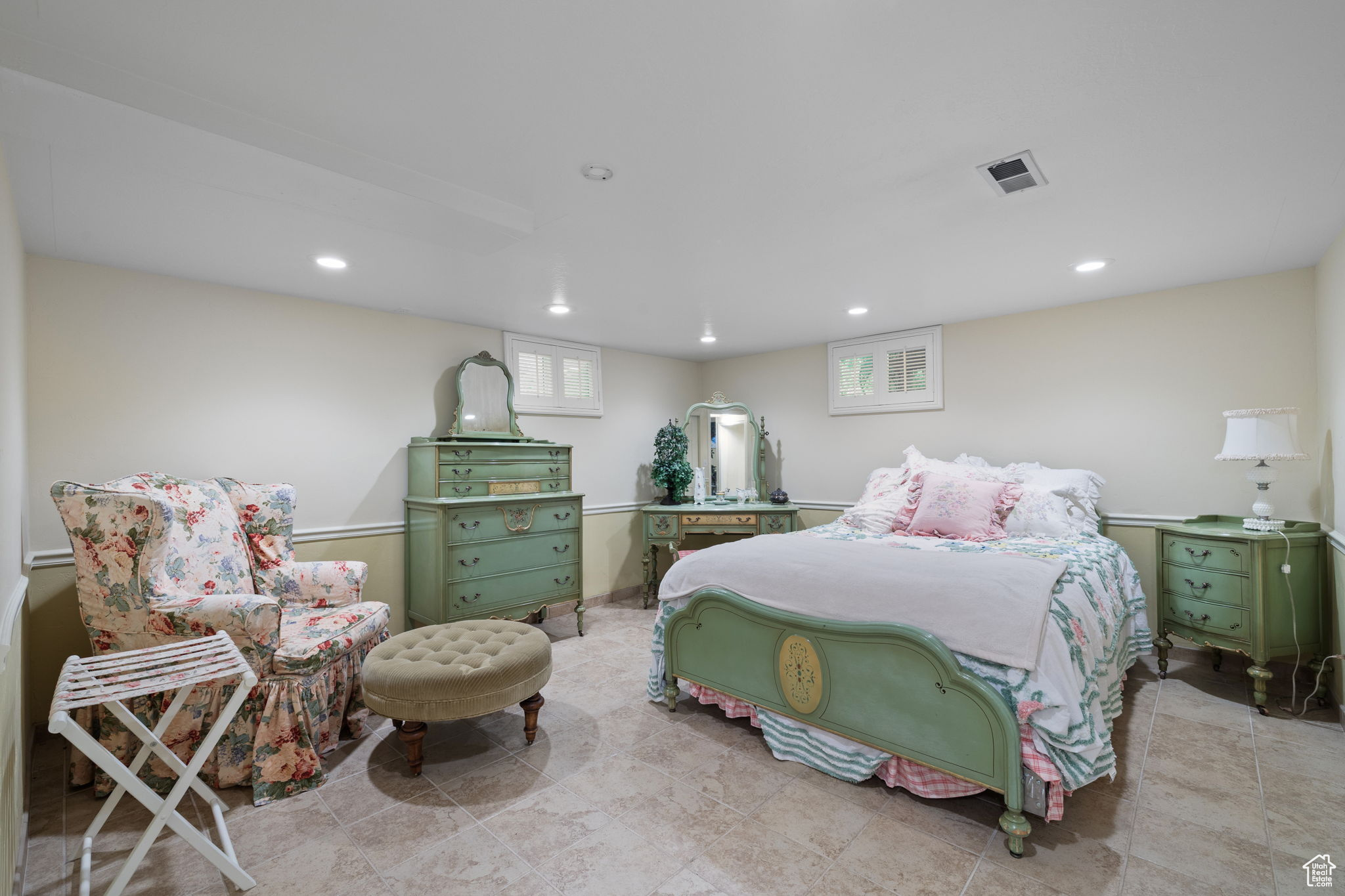 IVY GREEN LANE - Residential