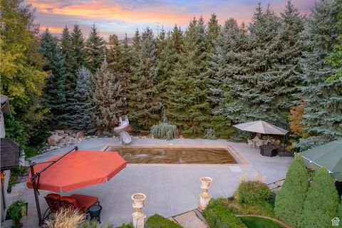 Tiny photo for 2238 E COTTONWOOD COVE LN, Cottonwood Heights, UT 84121 (MLS # 2117501)