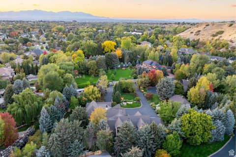 Tiny photo for 2238 E COTTONWOOD COVE LN, Cottonwood Heights, UT 84121 (MLS # 2117501)