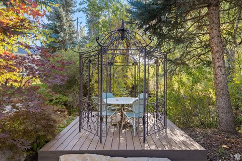 Tiny photo for 2238 E COTTONWOOD COVE LN, Cottonwood Heights, UT 84121 (MLS # 2117501)