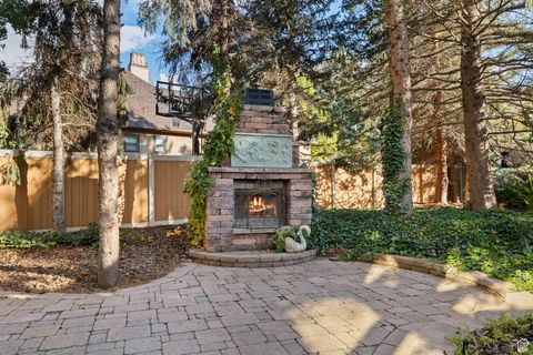 Tiny photo for 2238 E COTTONWOOD COVE LN, Cottonwood Heights, UT 84121 (MLS # 2117501)