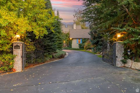 Tiny photo for 2238 E COTTONWOOD COVE LN, Cottonwood Heights, UT 84121 (MLS # 2117501)