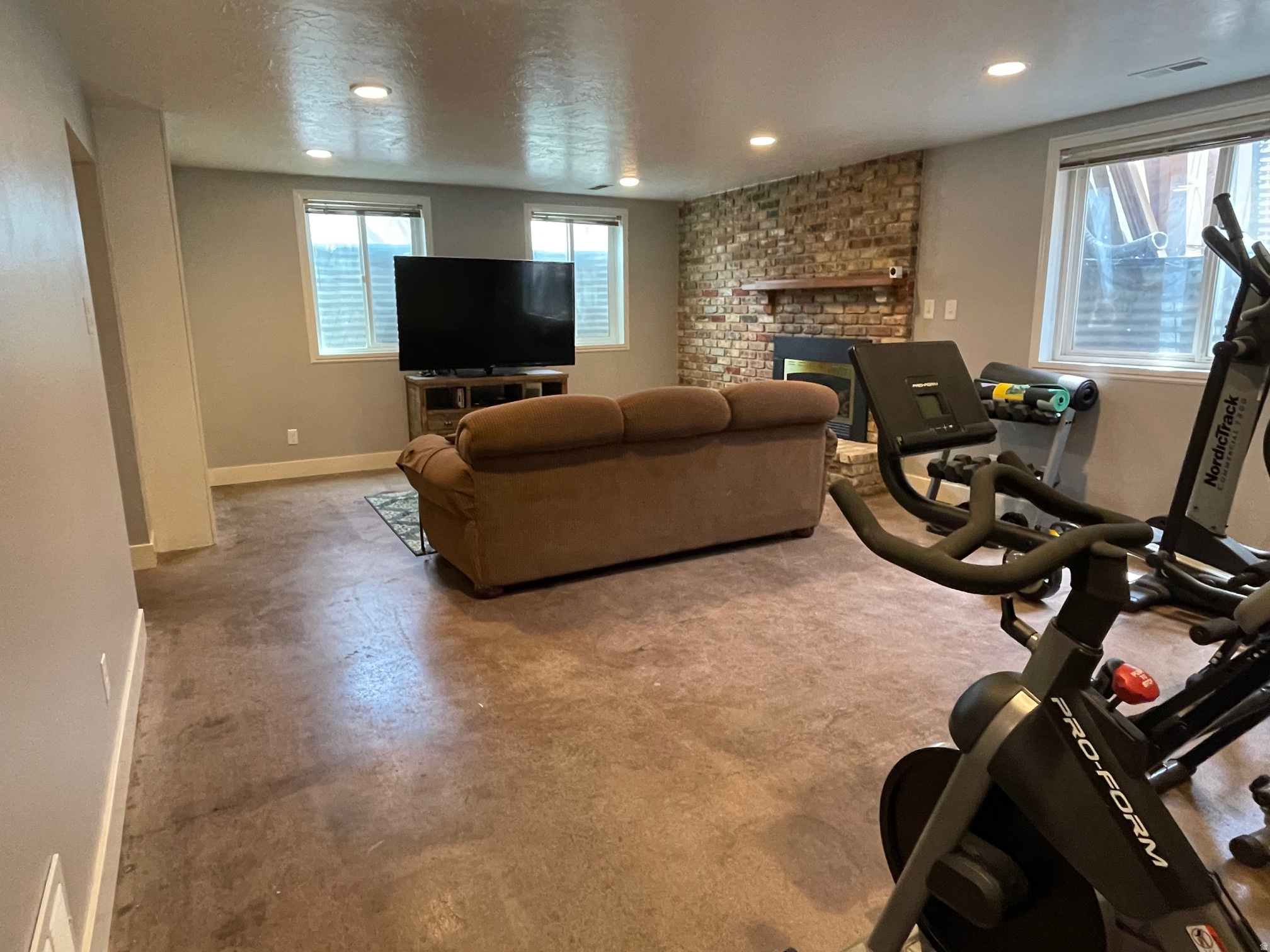 PLEASANT HILL - Residential