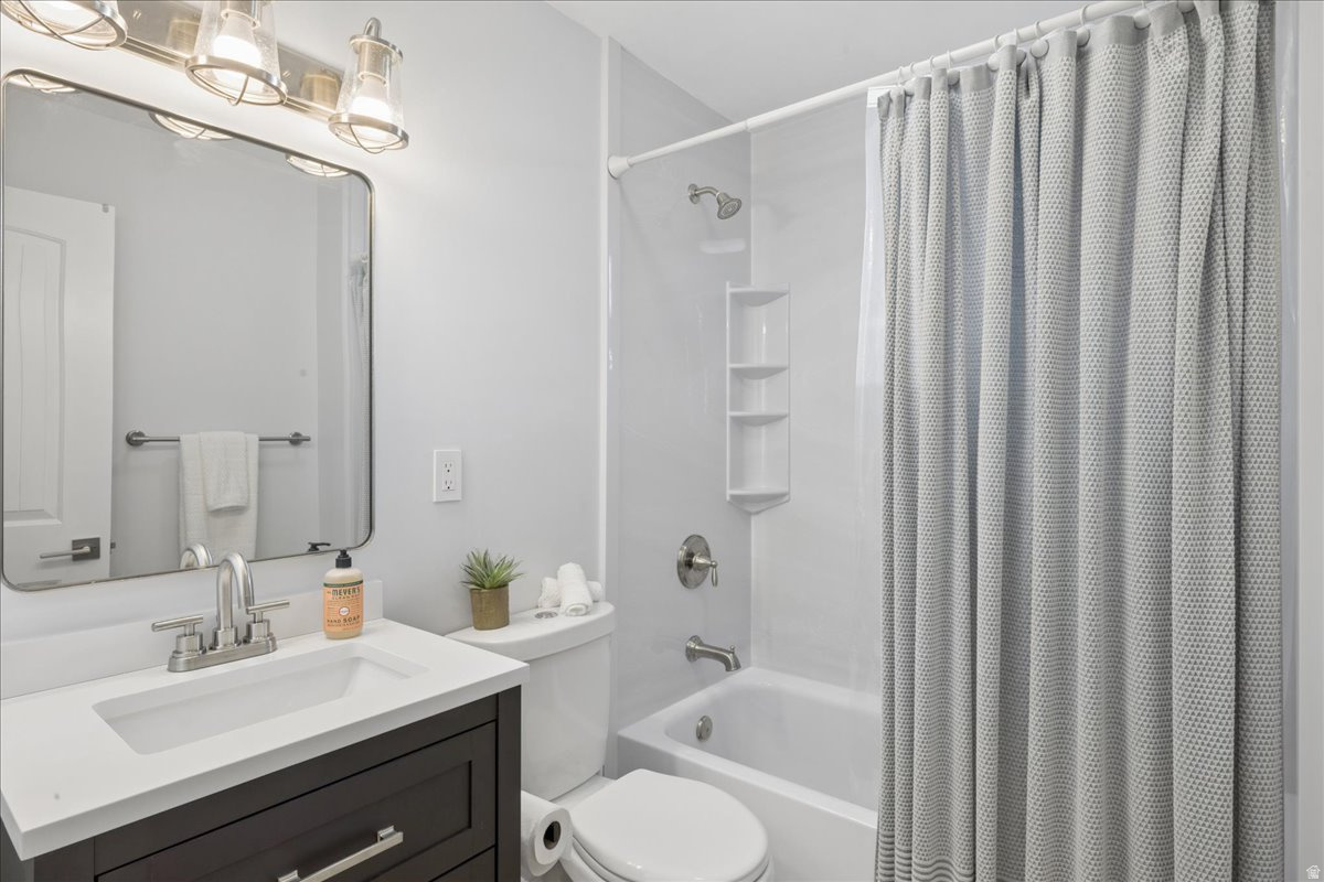 CAPITOL HILL - Residential
