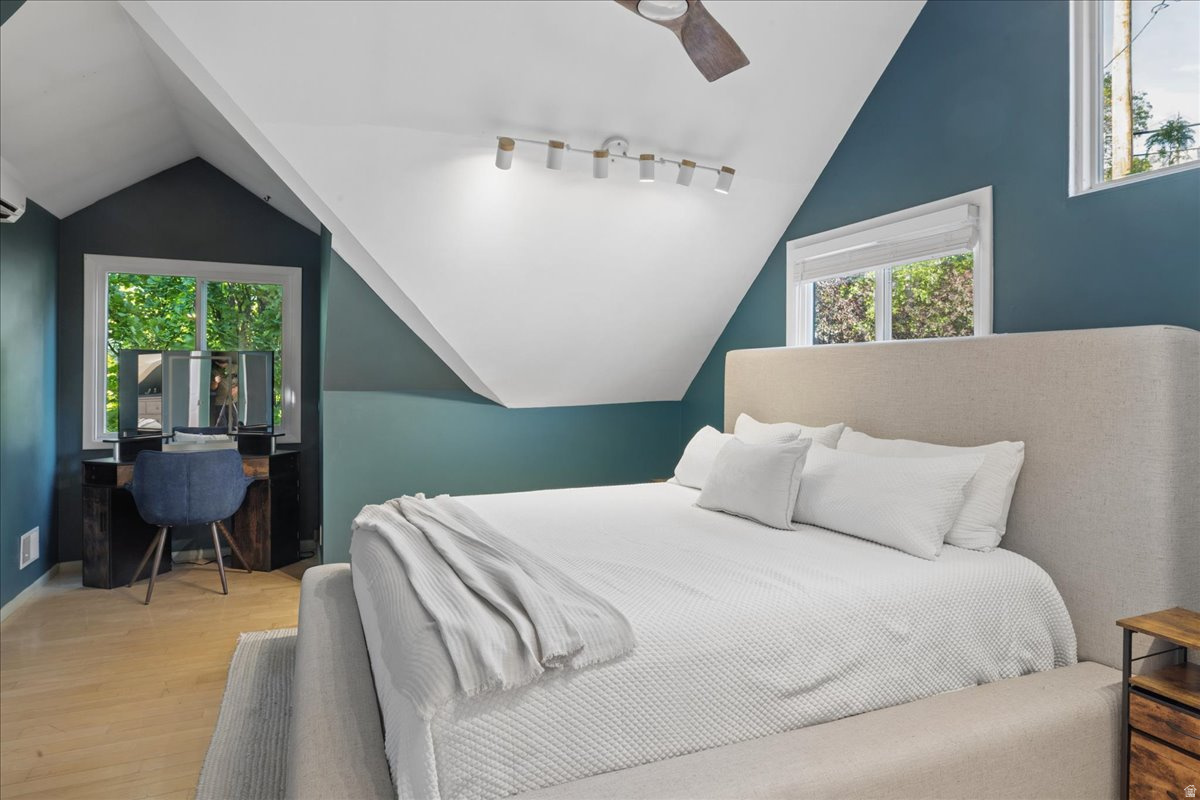 CAPITOL HILL - Residential
