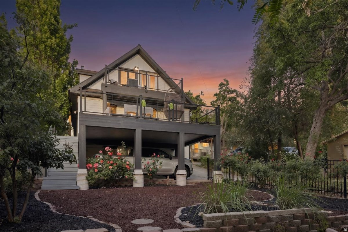 CAPITOL HILL - Residential