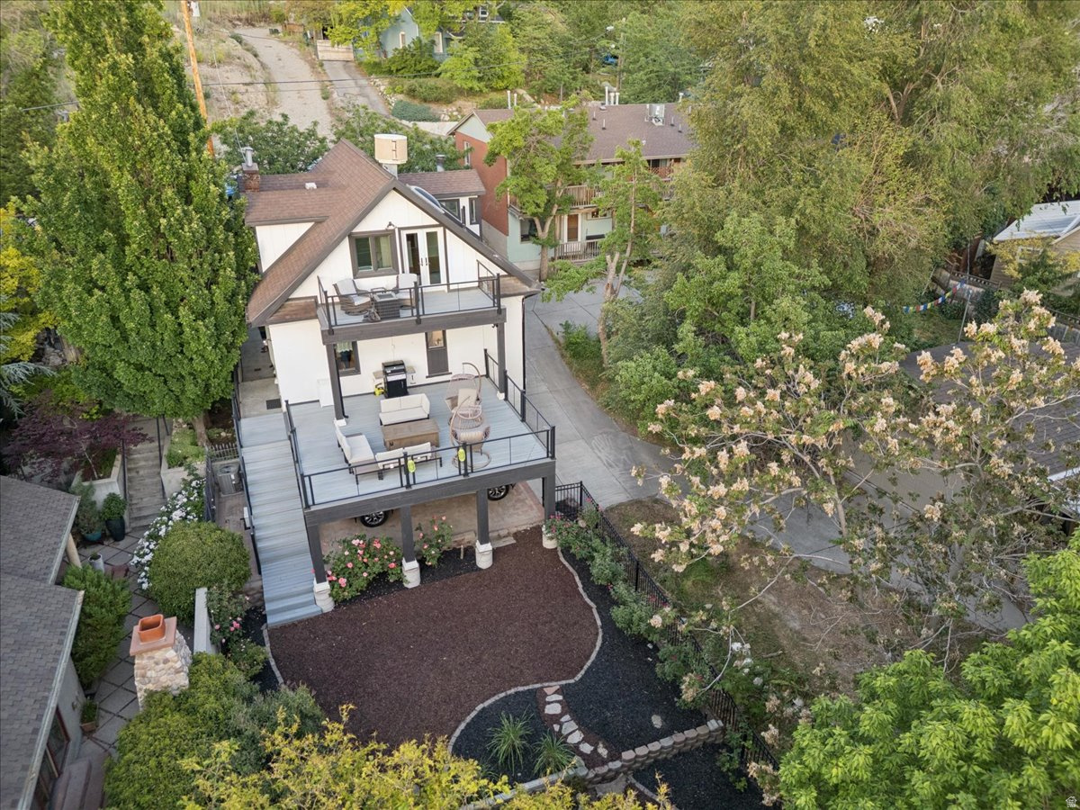 CAPITOL HILL - Residential