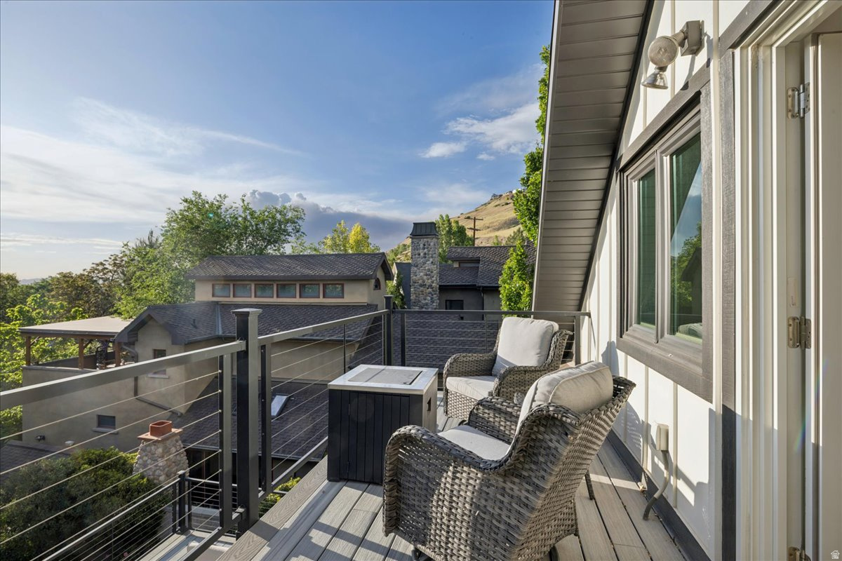 CAPITOL HILL - Residential
