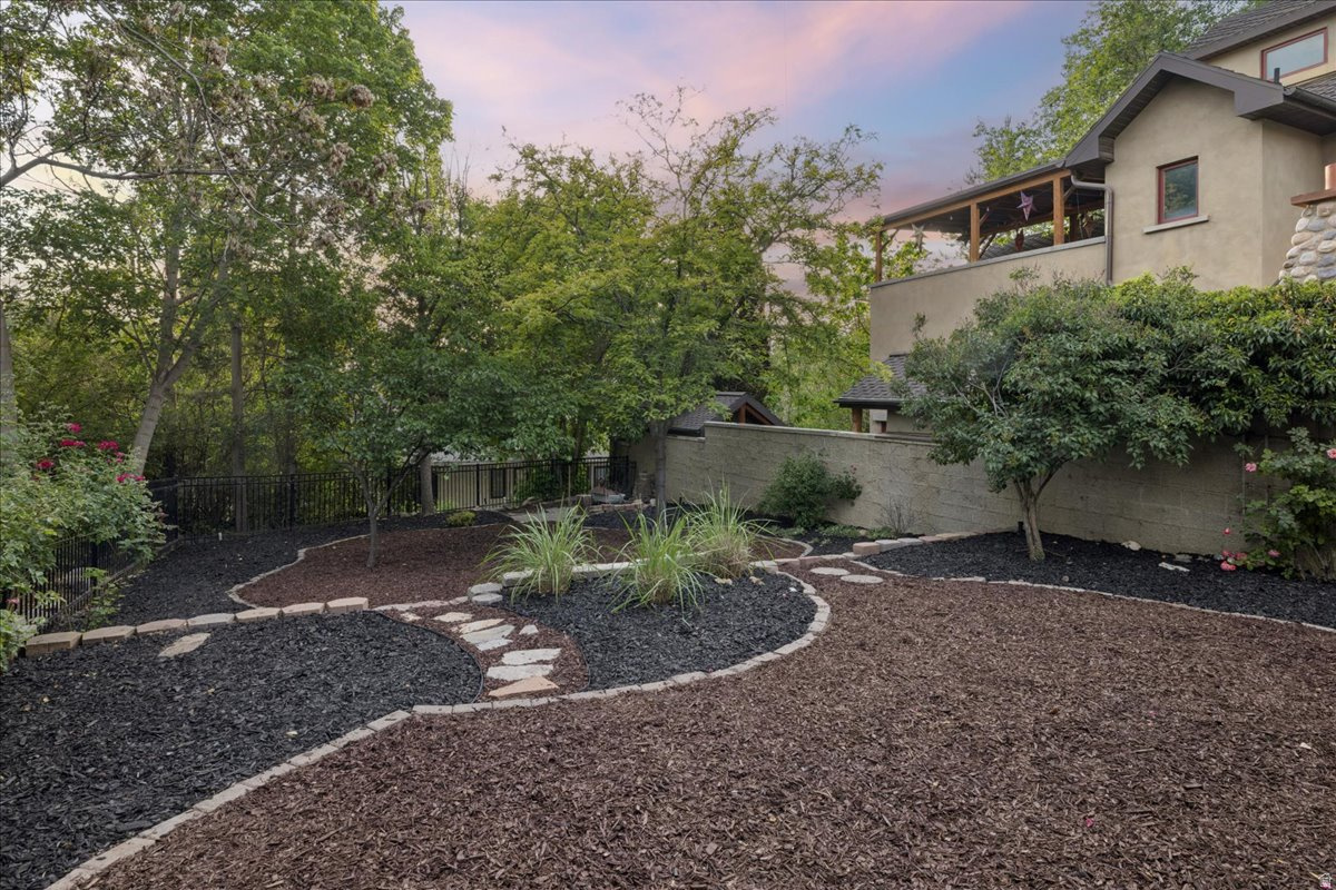 CAPITOL HILL - Residential