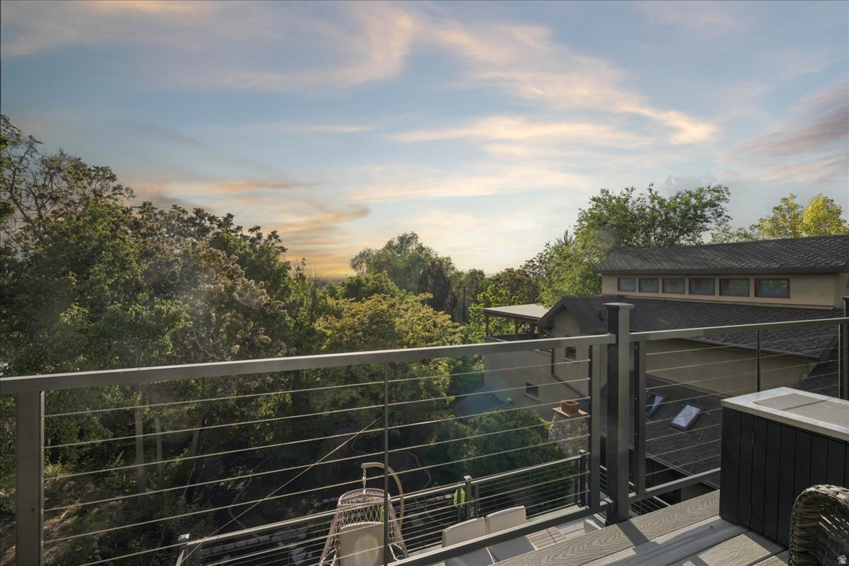 CAPITOL HILL - Residential