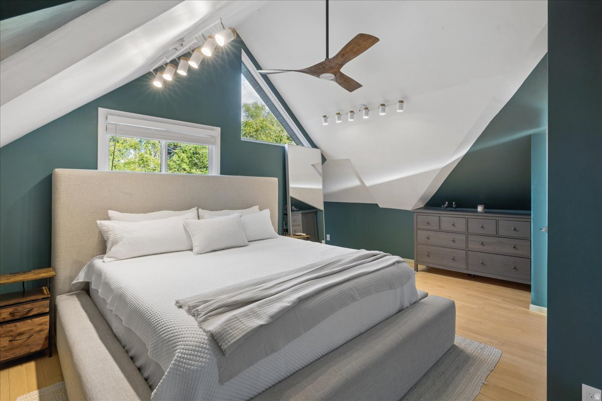CAPITOL HILL - Residential