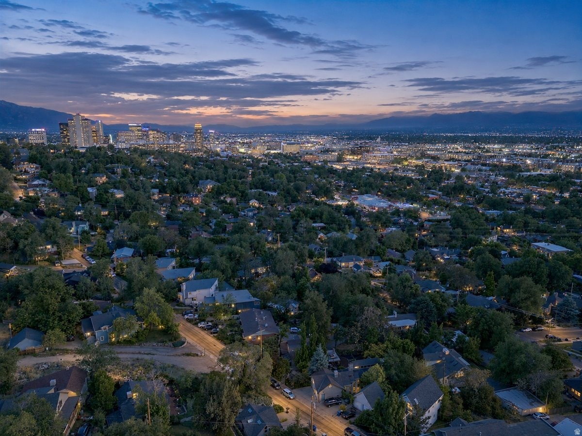CAPITOL HILL - Residential