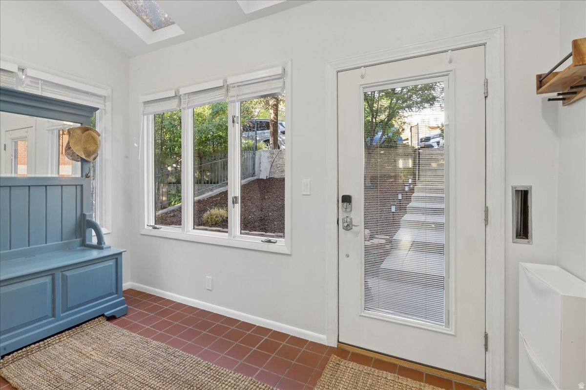 CAPITOL HILL - Residential