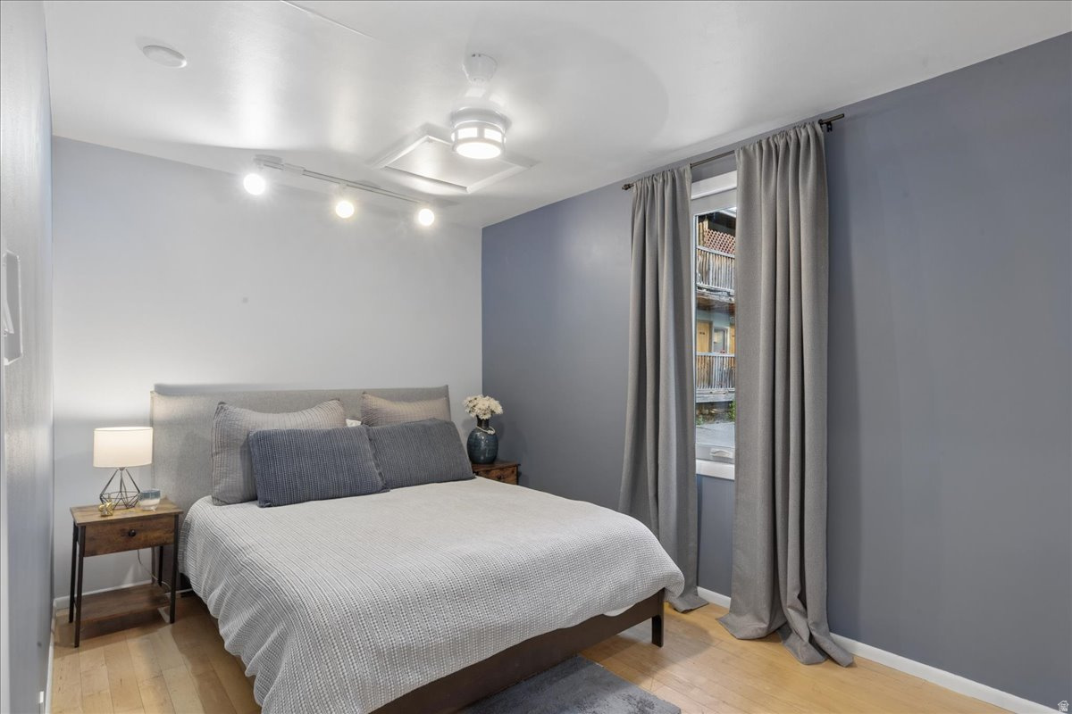 CAPITOL HILL - Residential