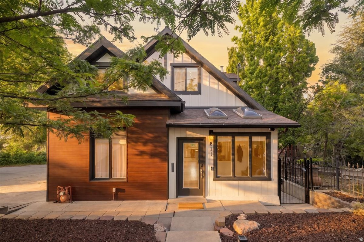 CAPITOL HILL - Residential
