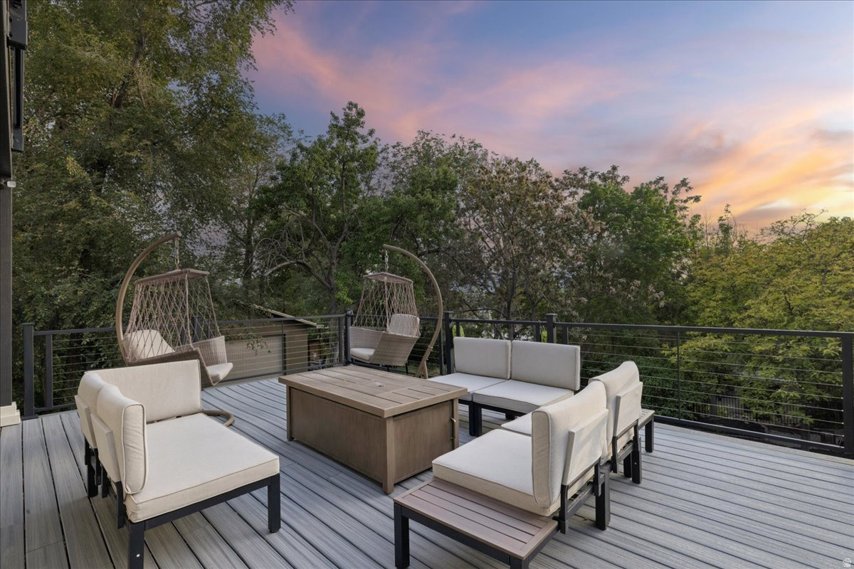 CAPITOL HILL - Residential