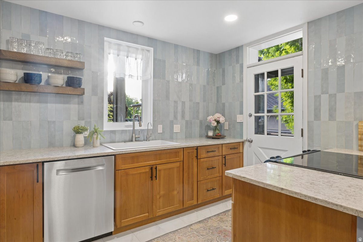 CAPITOL HILL - Residential