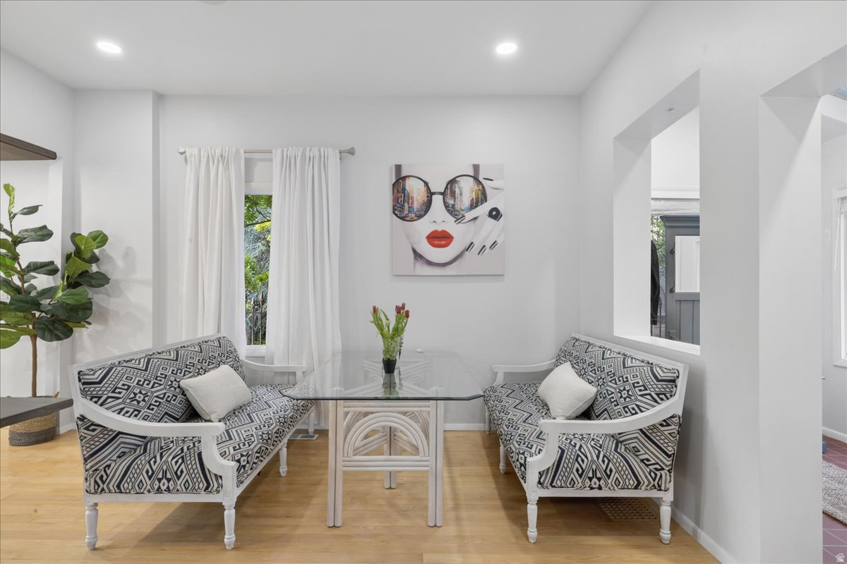 CAPITOL HILL - Residential