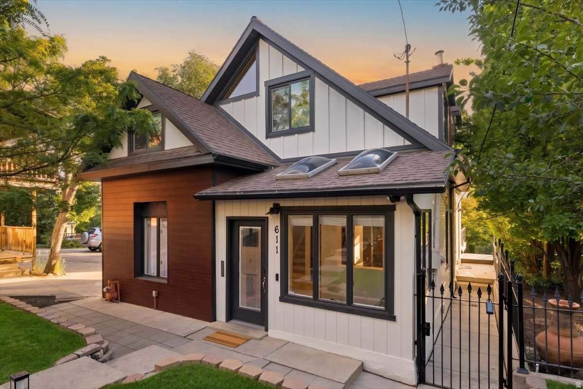 CAPITOL HILL - Residential