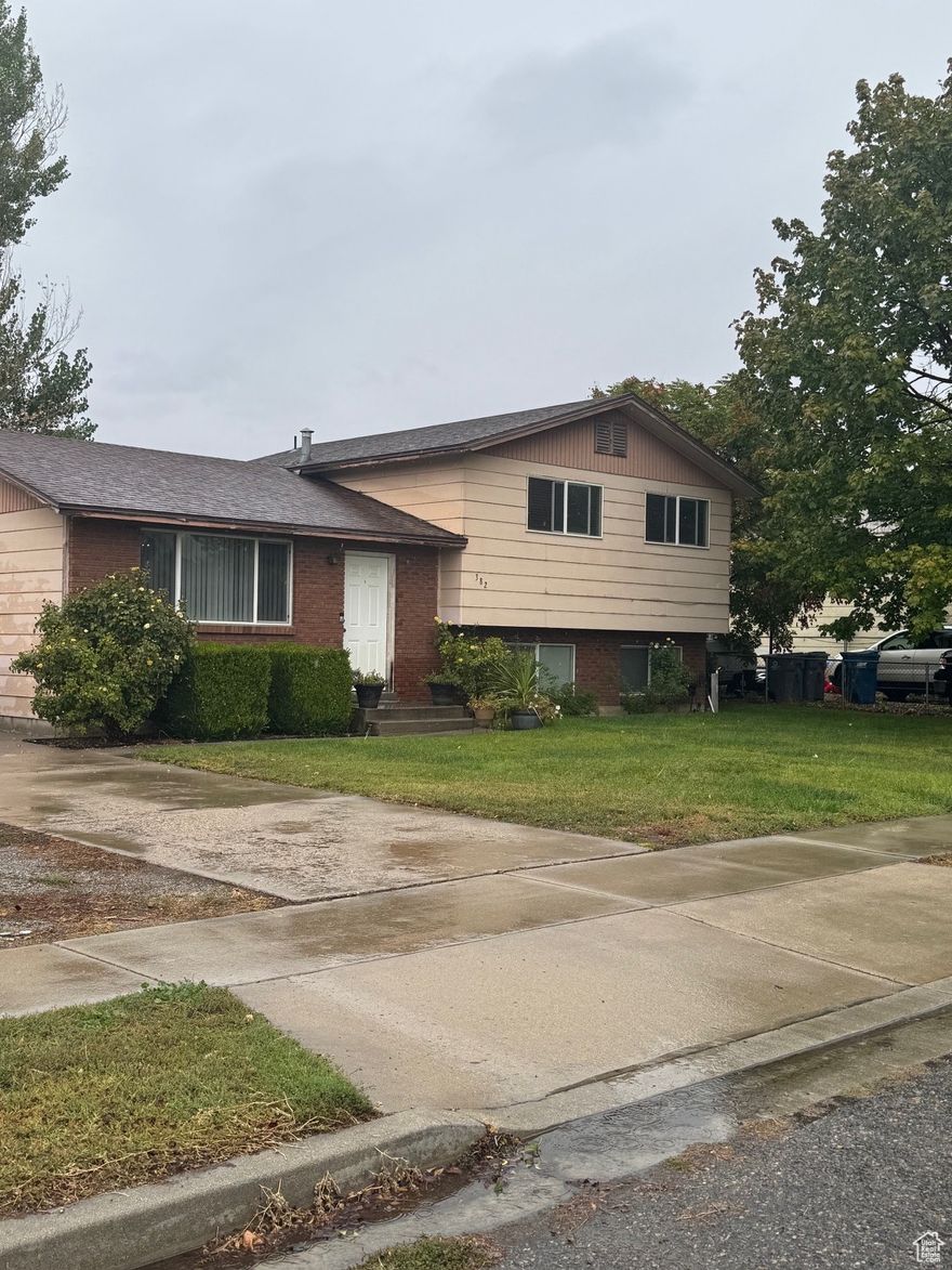 WELCOME HOME....Looking for a place to call home? Look no more, this is the place. This home features an updated kitchen with white cabinets, quartz counter tops, tile backplash and new S.S.appliances The flooring on the main floor. Close to everything, yet tucked away in a nice neighborhood by tracks station. Good sized yard partly fenced. R.V.Parking. 4th bedroom could be a game/play room. Square footage figures are provided as a courtesy estimate only and were obtained from county records Buyer is advised to obtain an independent measurement. Buyer to verify all information.