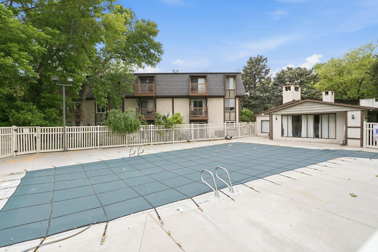 THE WILLOWS - Residential