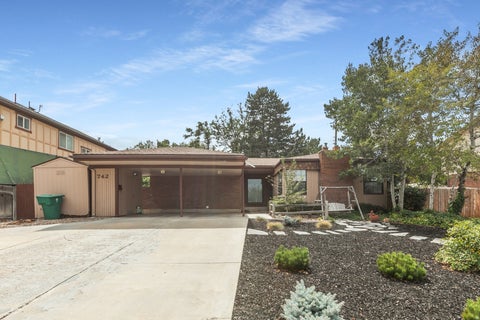 Photo of 742 E SILVER SHADOW DR, Murray, UT 84107 (MLS # 2182759)