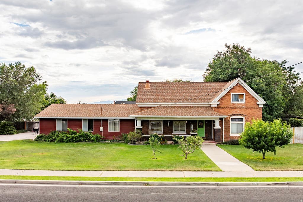 Photo of 115 N 300 W, American Fork, UT 84003 (MLS # 2174165)