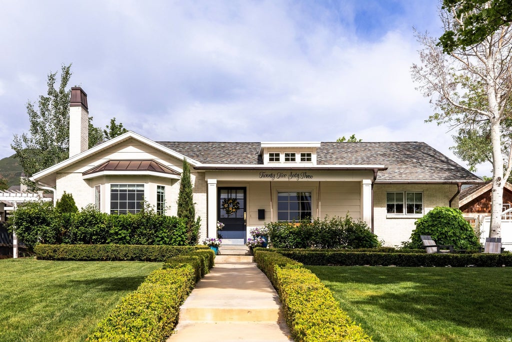 Photo of 2263 S 2200 E, Salt Lake City, UT 84109 (MLS # 2162805)
