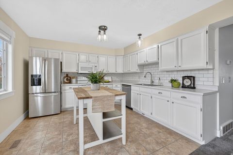 Tiny photo for 499 N 200 W #19, Bountiful, UT 84010 (MLS # 2145681)