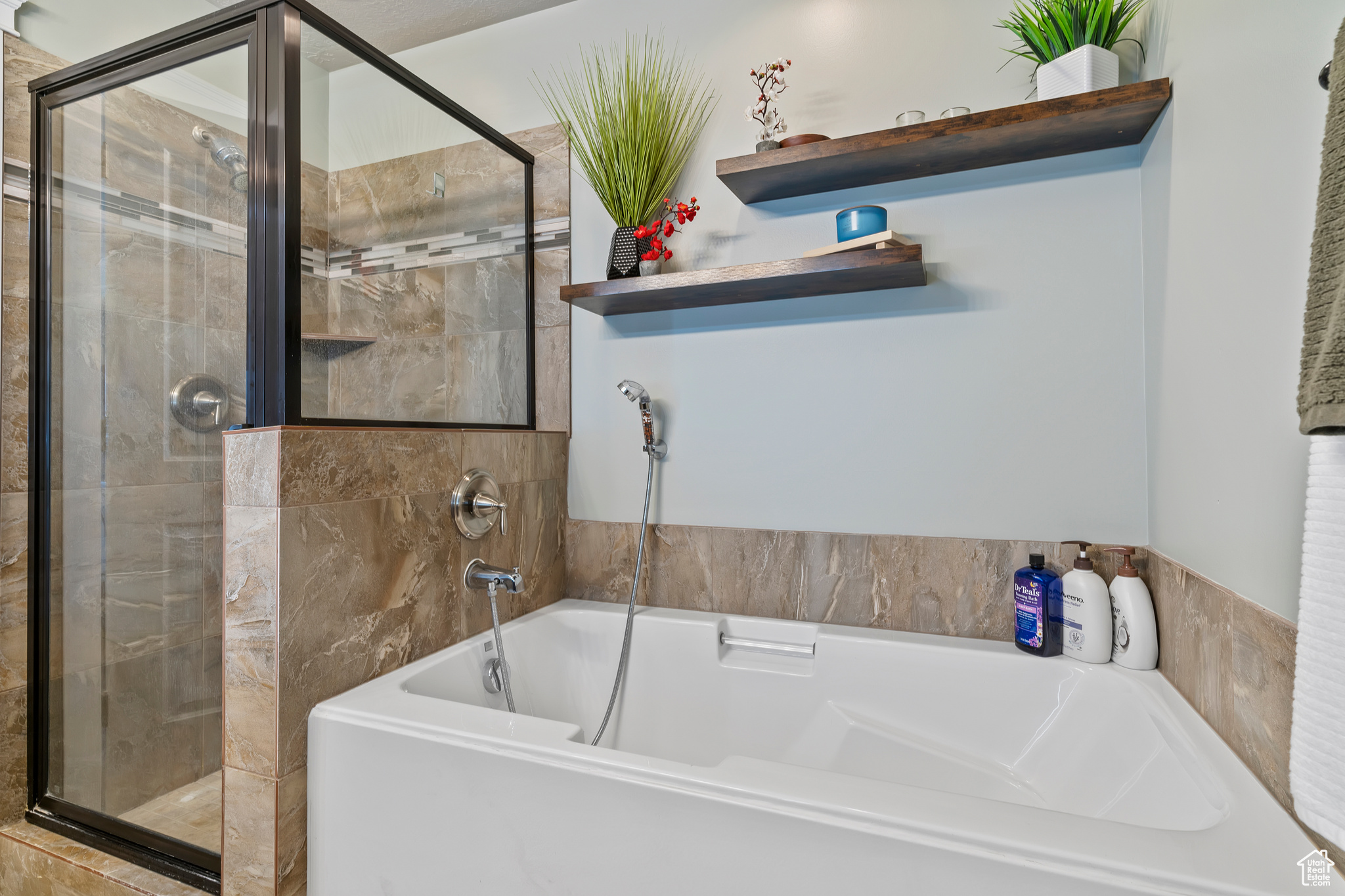 KERSHAW ESTATES - Residential
