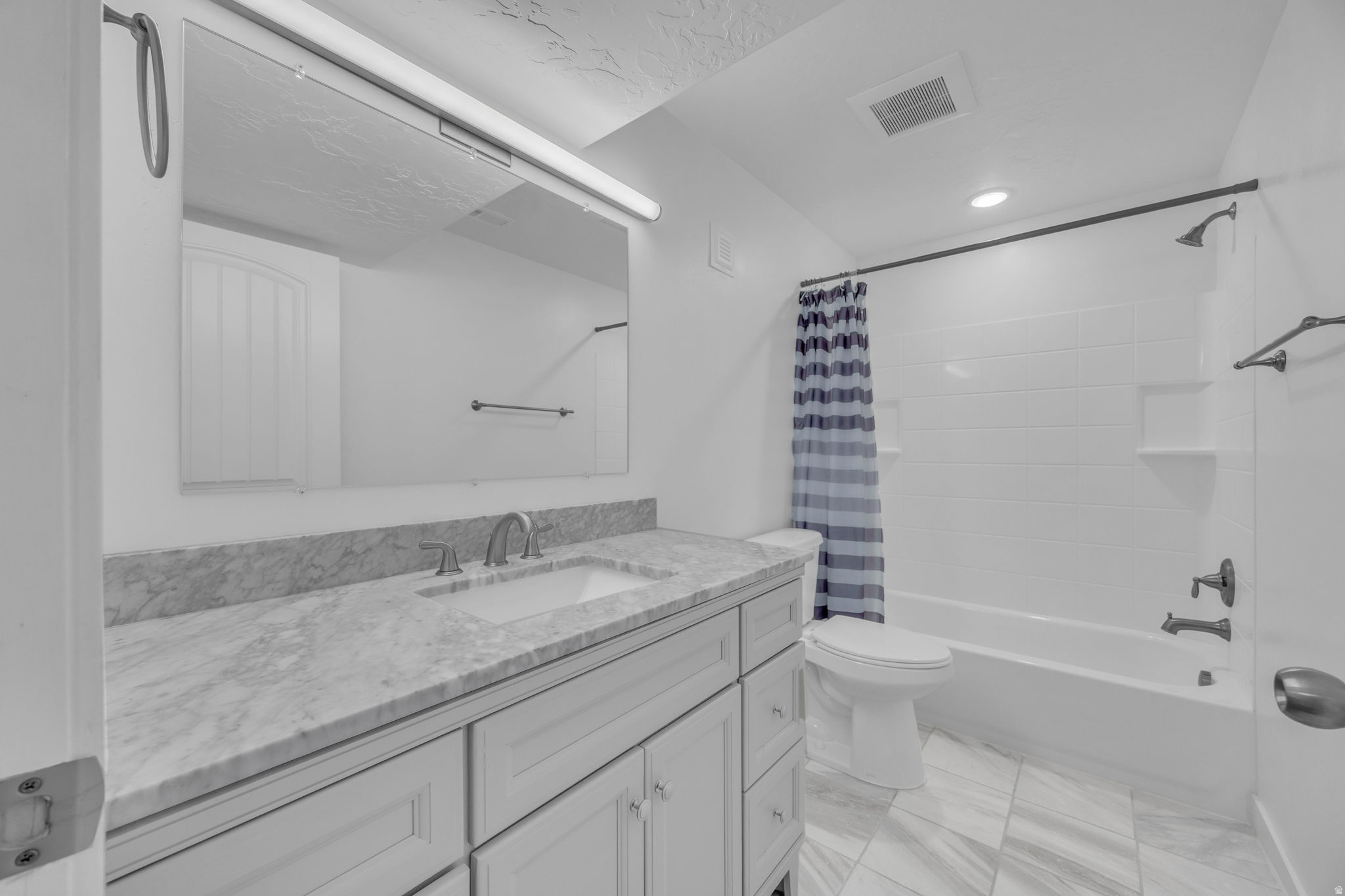 LEGACY FARMS - Residential